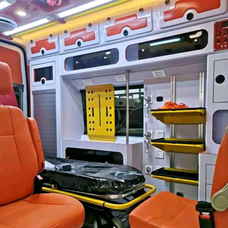 和田县长途救护车护送病人租赁价格